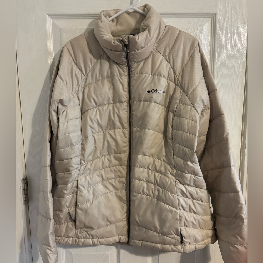 Columbia Women's Beige Puffer Jacket